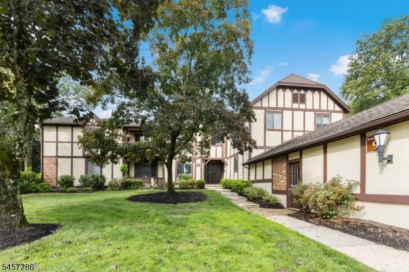 9 Sentinel Ct #E Unit E Chatham, NJ 07928