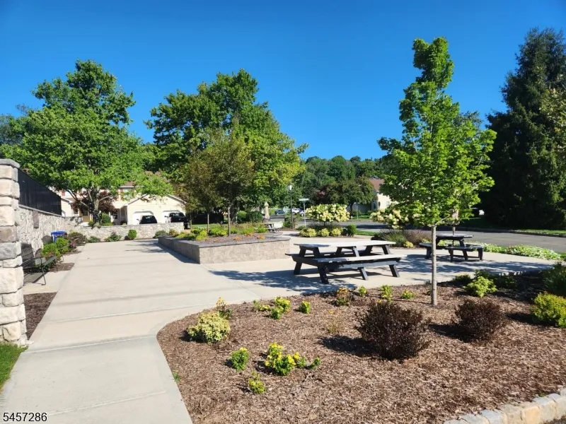 9 Sentinel Ct #E Unit E Chatham, NJ 07928