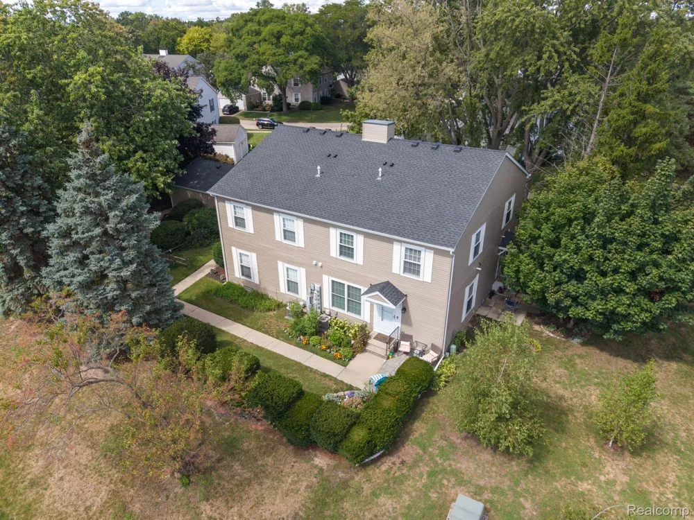 17036 Rock Harbor Court Clinton Charter Township, MI 48038