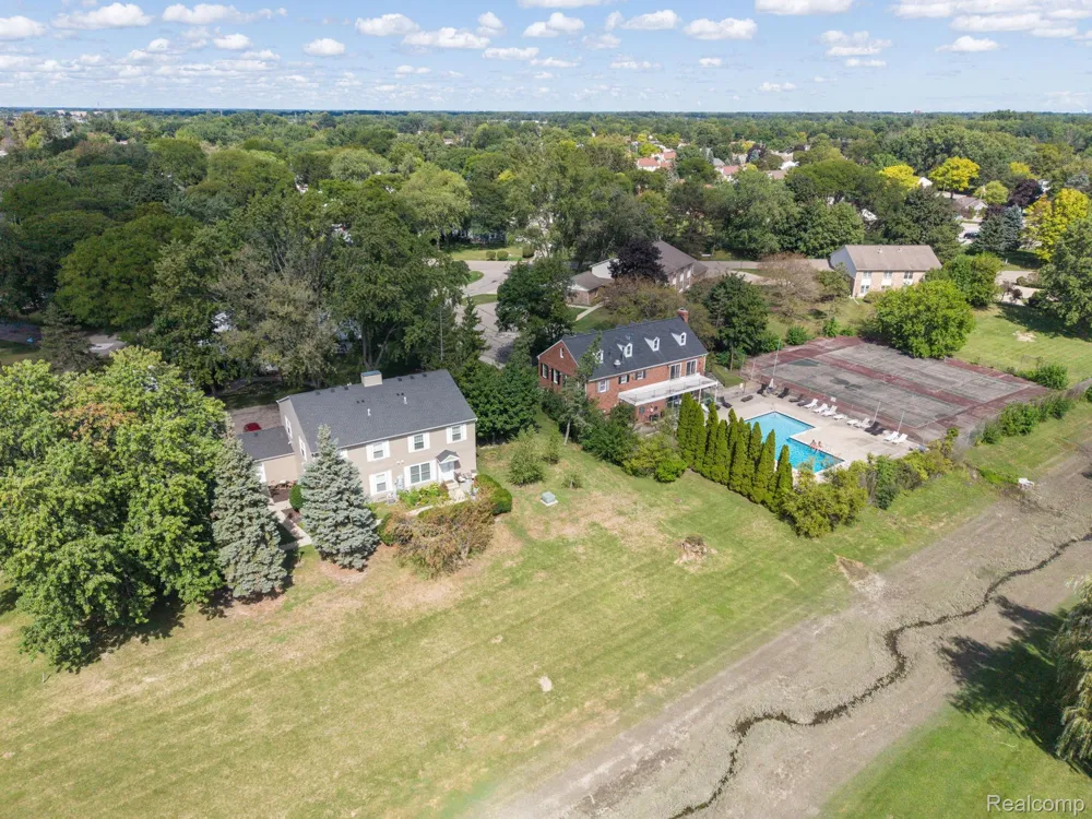 17036 Rock Harbor Court Clinton Charter Township, MI 48038