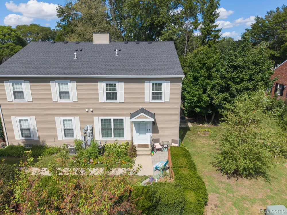 17036 Rock Harbor Court Clinton Charter Township, MI 48038