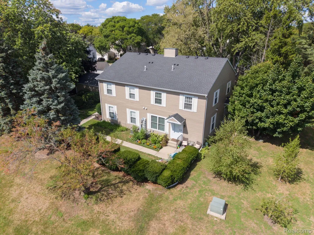 17036 Rock Harbor Court Clinton Charter Township, MI 48038
