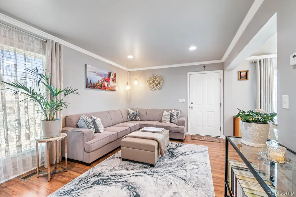17036 Rock Harbor Court Clinton Charter Township, MI 48038