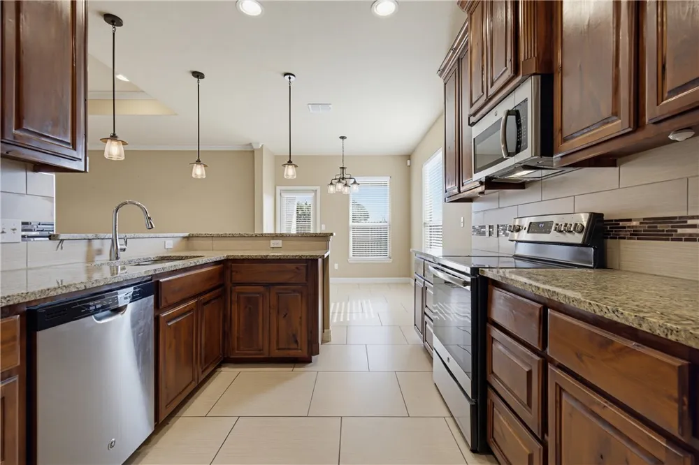 1818 Bay Landing Drive Portland, TX 78374