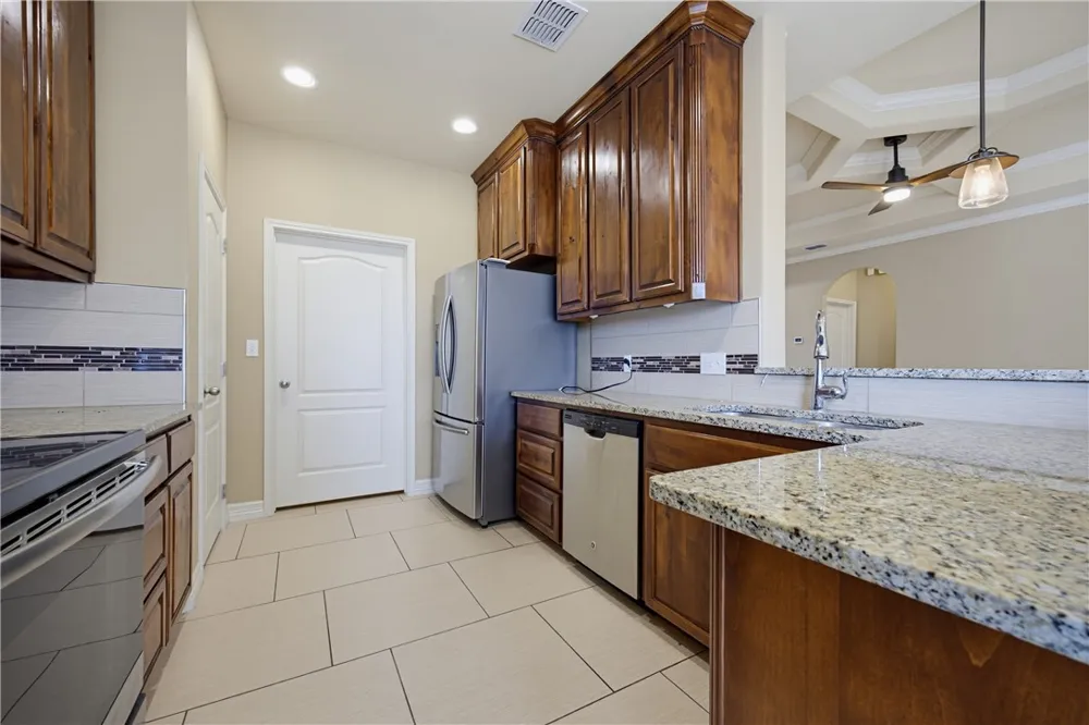 1818 Bay Landing Drive Portland, TX 78374