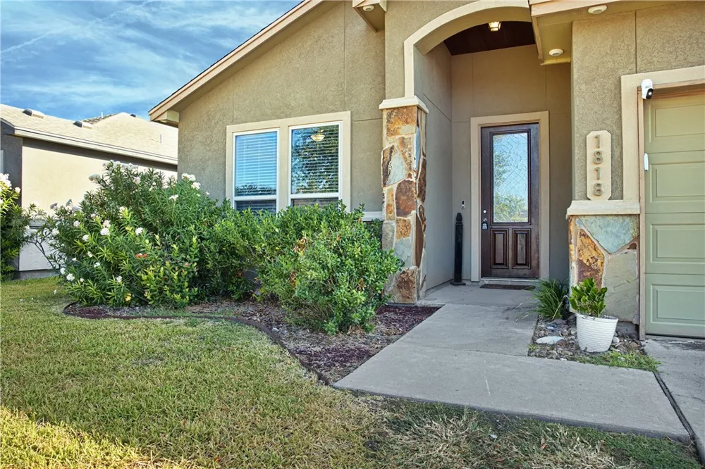 1818 Bay Landing Drive Portland, TX 78374