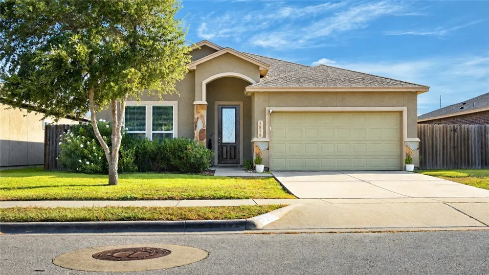 1818 Bay Landing Drive Portland, TX 78374