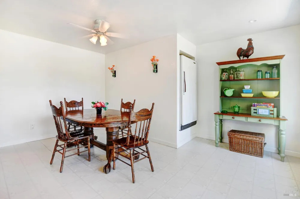 530 Bloomfield Road Sebastopol, CA 95472