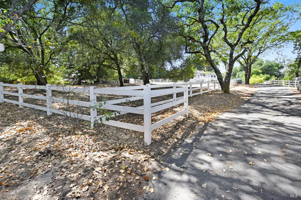 530 Bloomfield Road Sebastopol, CA 95472