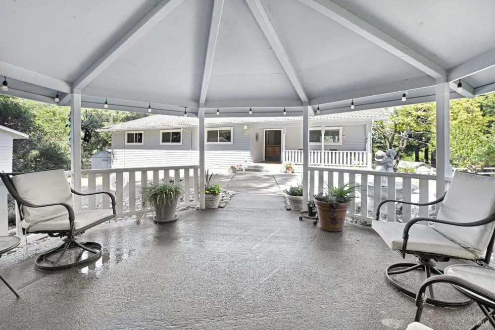 530 Bloomfield Road Sebastopol, CA 95472