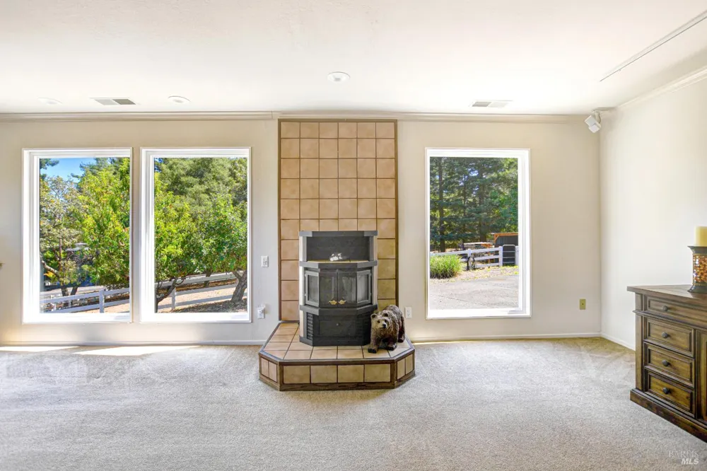 530 Bloomfield Road Sebastopol, CA 95472