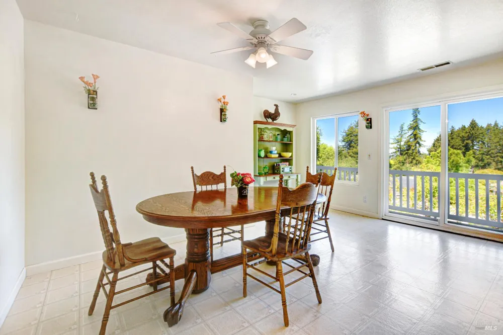 530 Bloomfield Road Sebastopol, CA 95472
