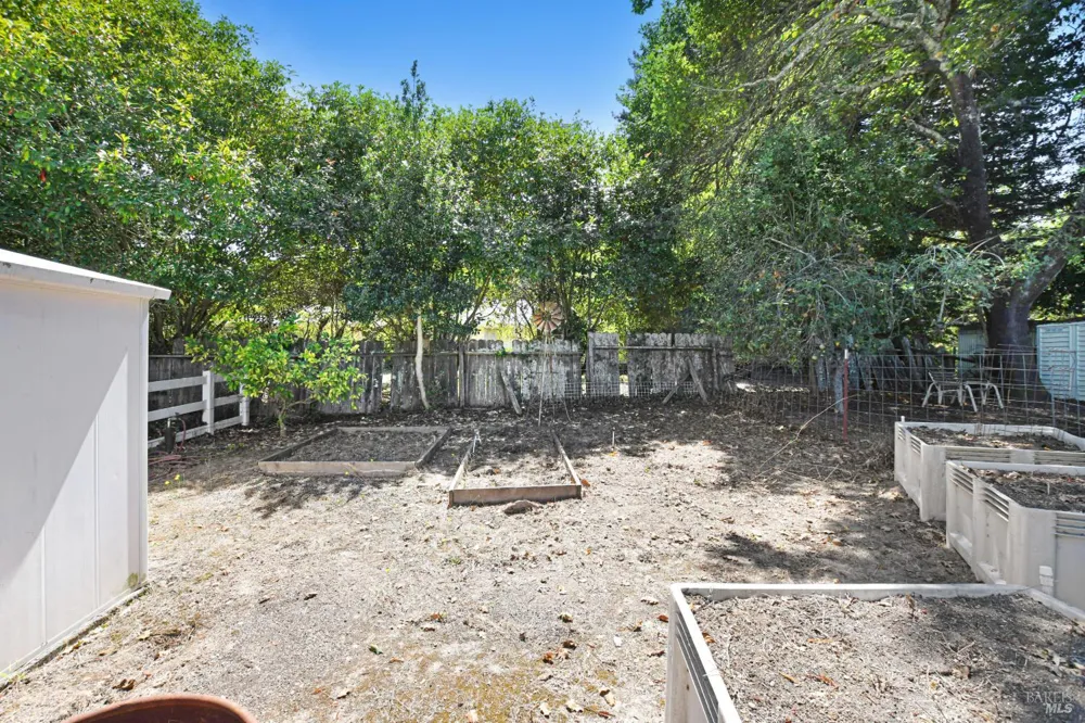 530 Bloomfield Road Sebastopol, CA 95472