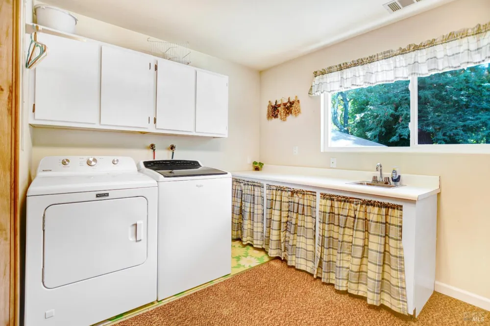 530 Bloomfield Road Sebastopol, CA 95472