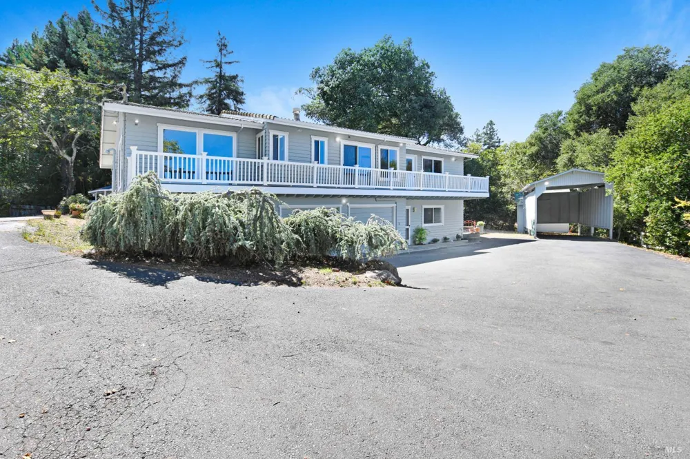 530 Bloomfield Road Sebastopol, CA 95472