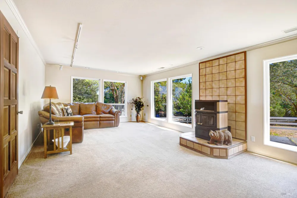 530 Bloomfield Road Sebastopol, CA 95472