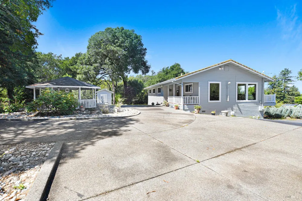 530 Bloomfield Road Sebastopol, CA 95472