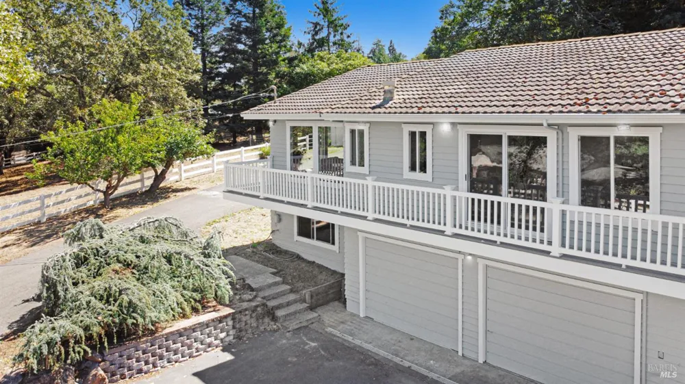 530 Bloomfield Road Sebastopol, CA 95472