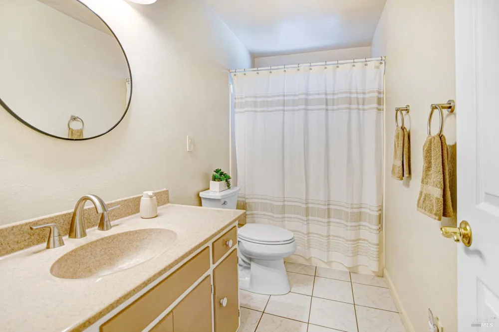 530 Bloomfield Road Sebastopol, CA 95472