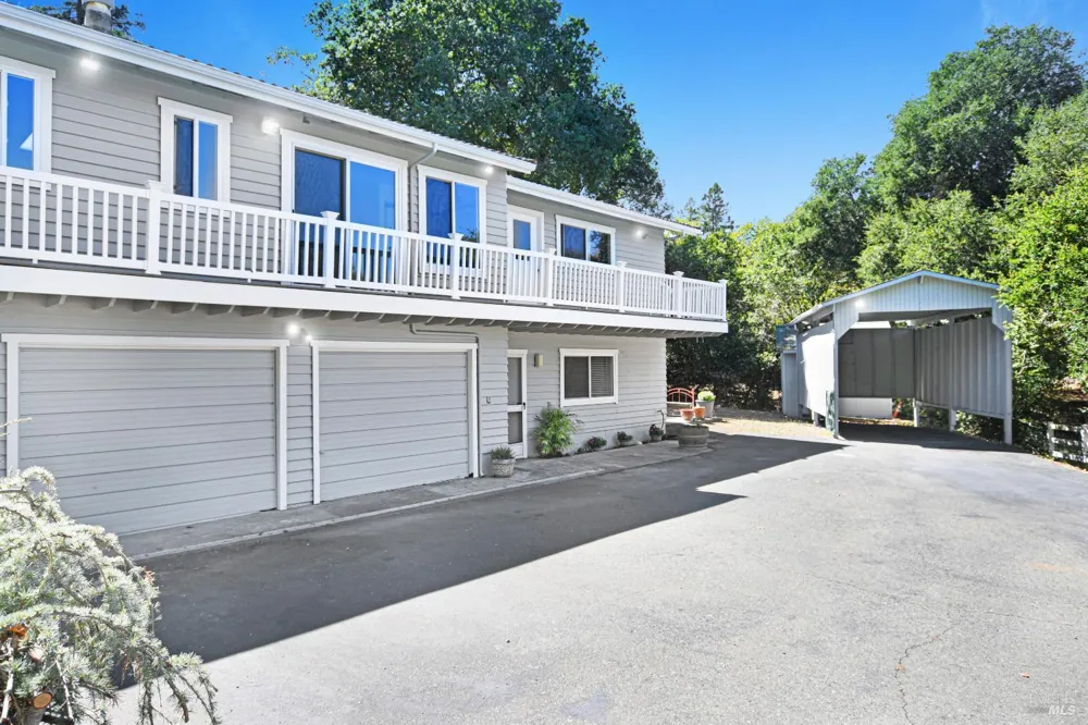 530 Bloomfield Road Sebastopol, CA 95472