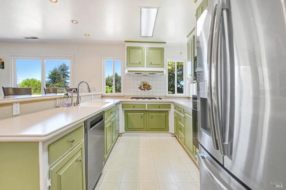 530 Bloomfield Road Sebastopol, CA 95472