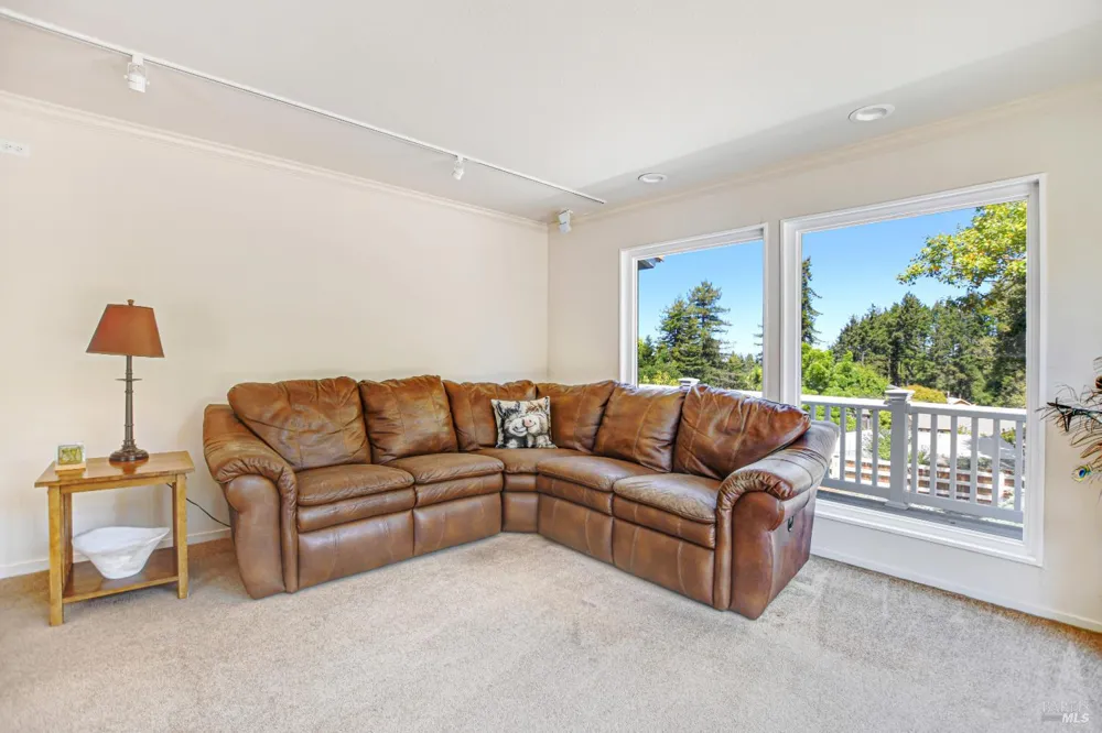 530 Bloomfield Road Sebastopol, CA 95472