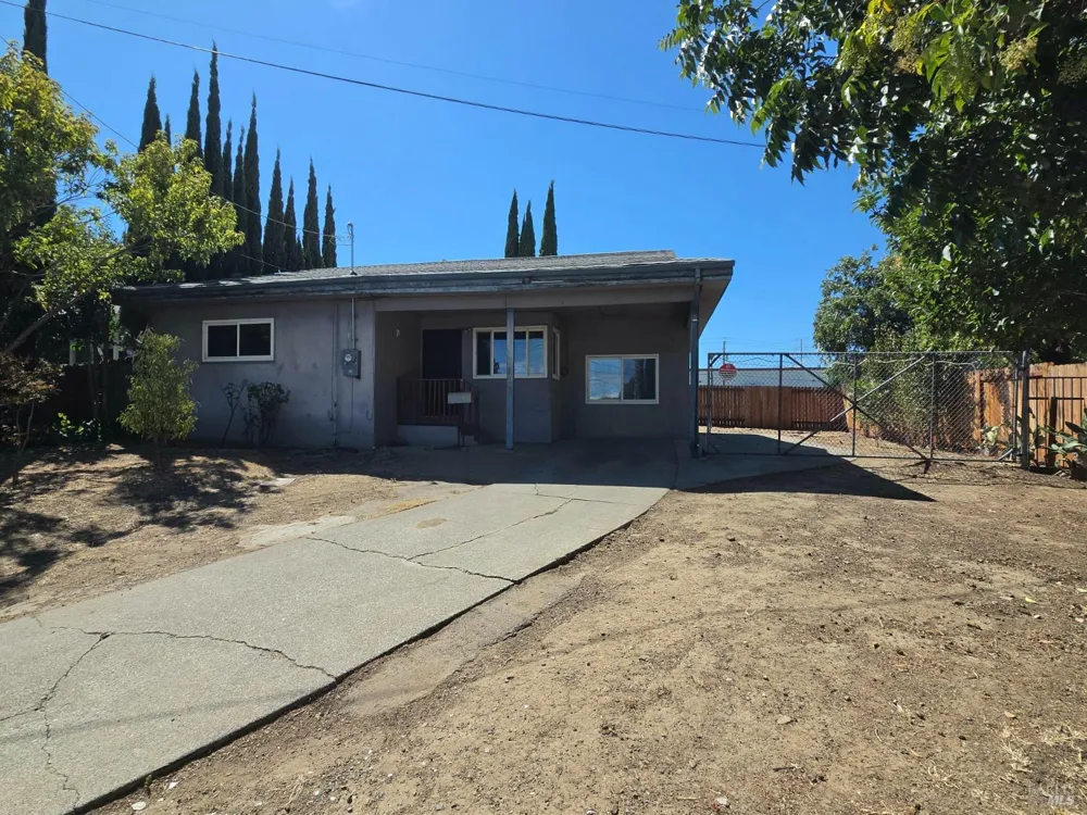 2124 Beard Court Vacaville, CA 95688