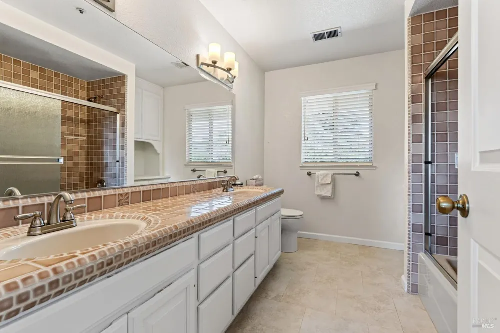 421 Greens Drive Healdsburg, CA 95448