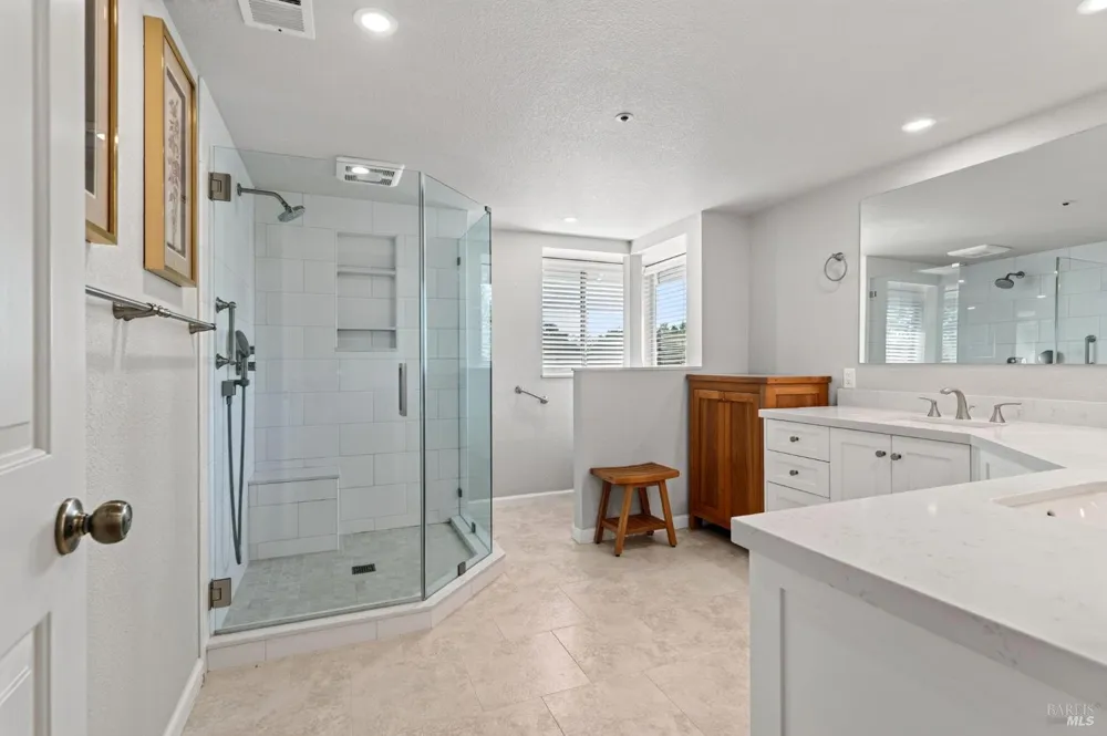 421 Greens Drive Healdsburg, CA 95448