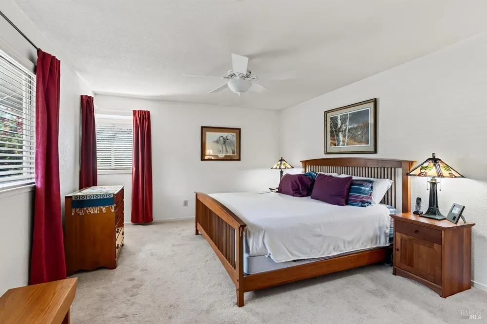 421 Greens Drive Healdsburg, CA 95448