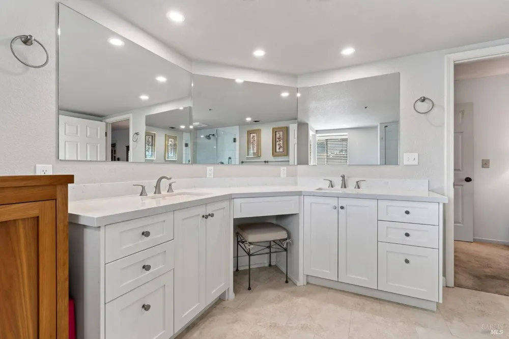 421 Greens Drive Healdsburg, CA 95448