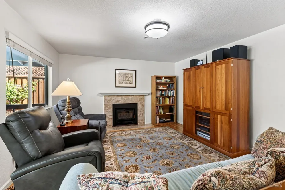 421 Greens Drive Healdsburg, CA 95448