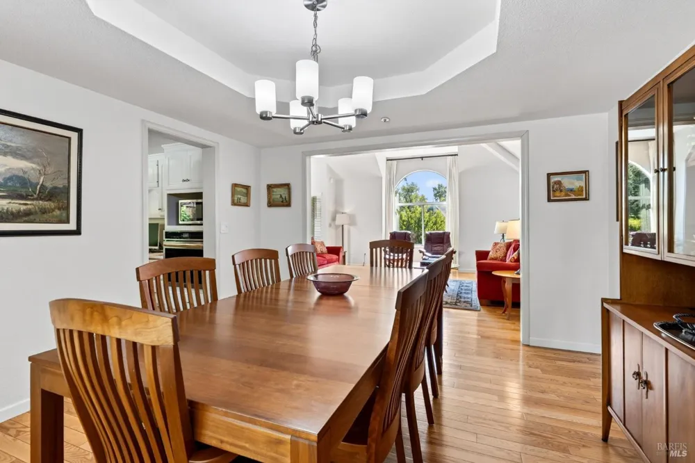 421 Greens Drive Healdsburg, CA 95448