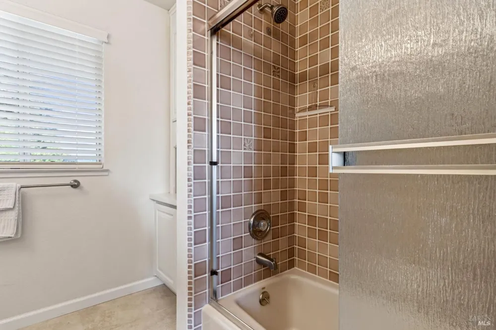 421 Greens Drive Healdsburg, CA 95448