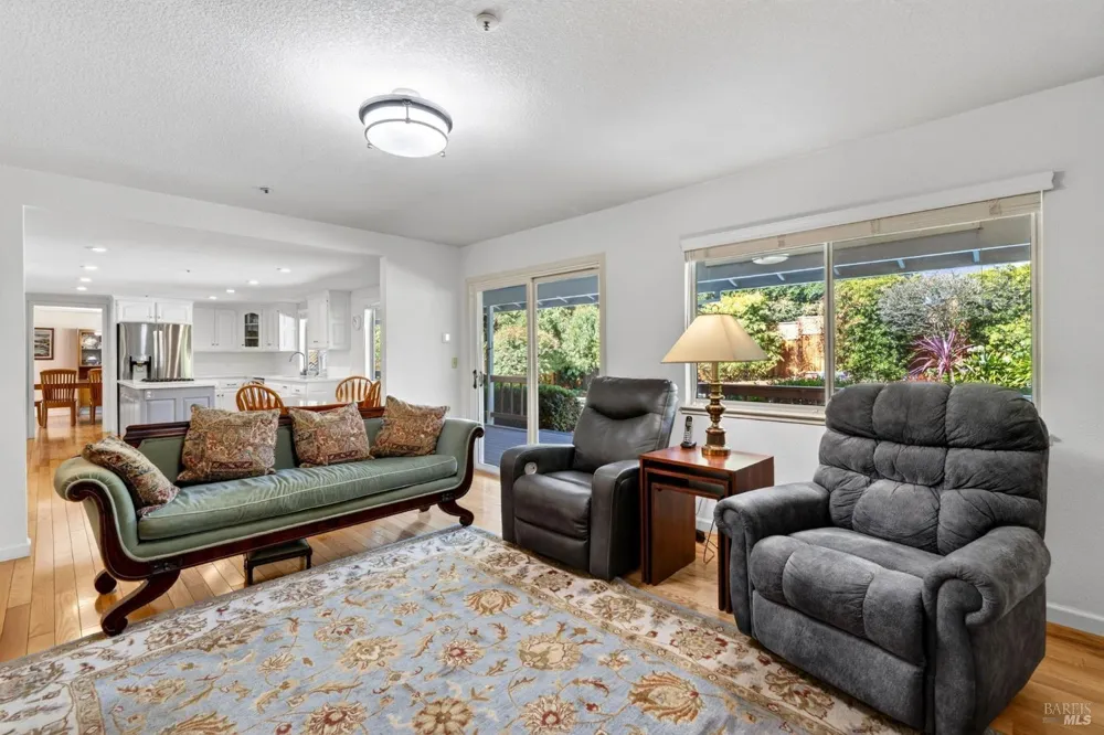 421 Greens Drive Healdsburg, CA 95448