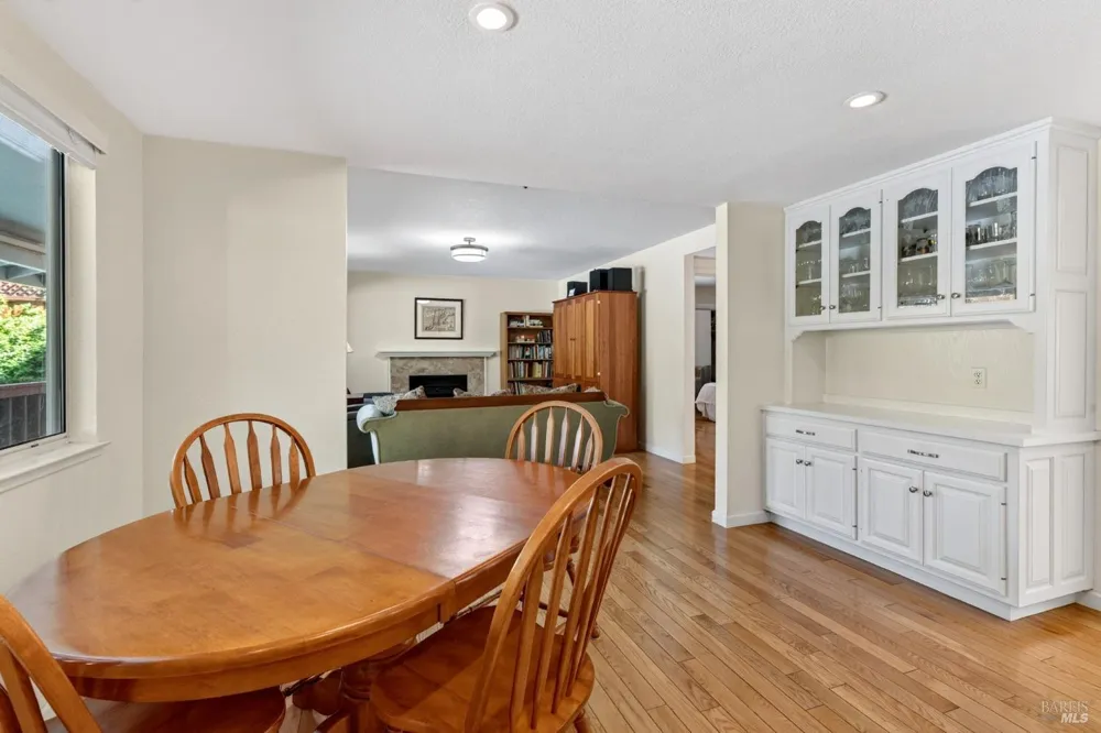 421 Greens Drive Healdsburg, CA 95448