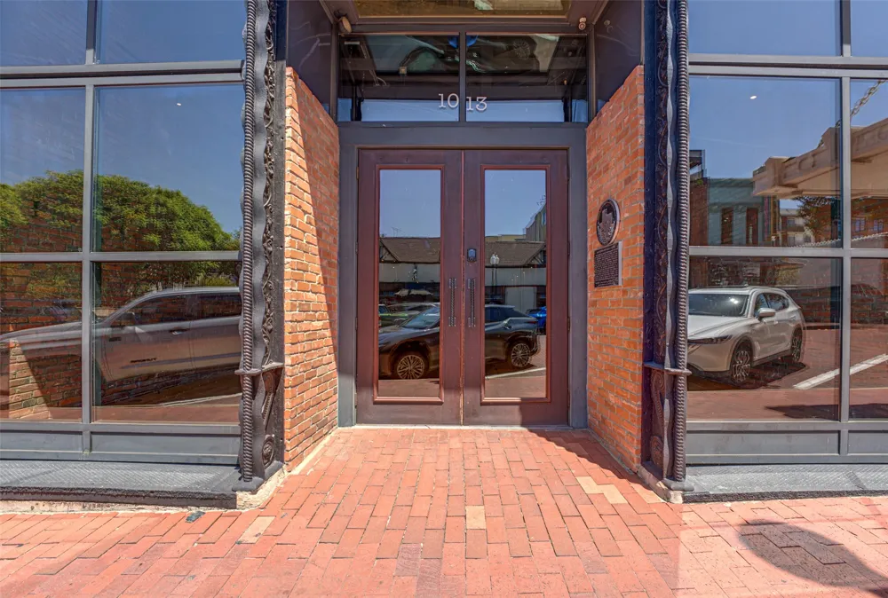 1013 E 15th Street Plano, TX 75074
