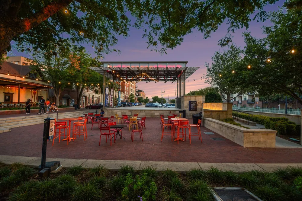 1013 E 15th Street Plano, TX 75074
