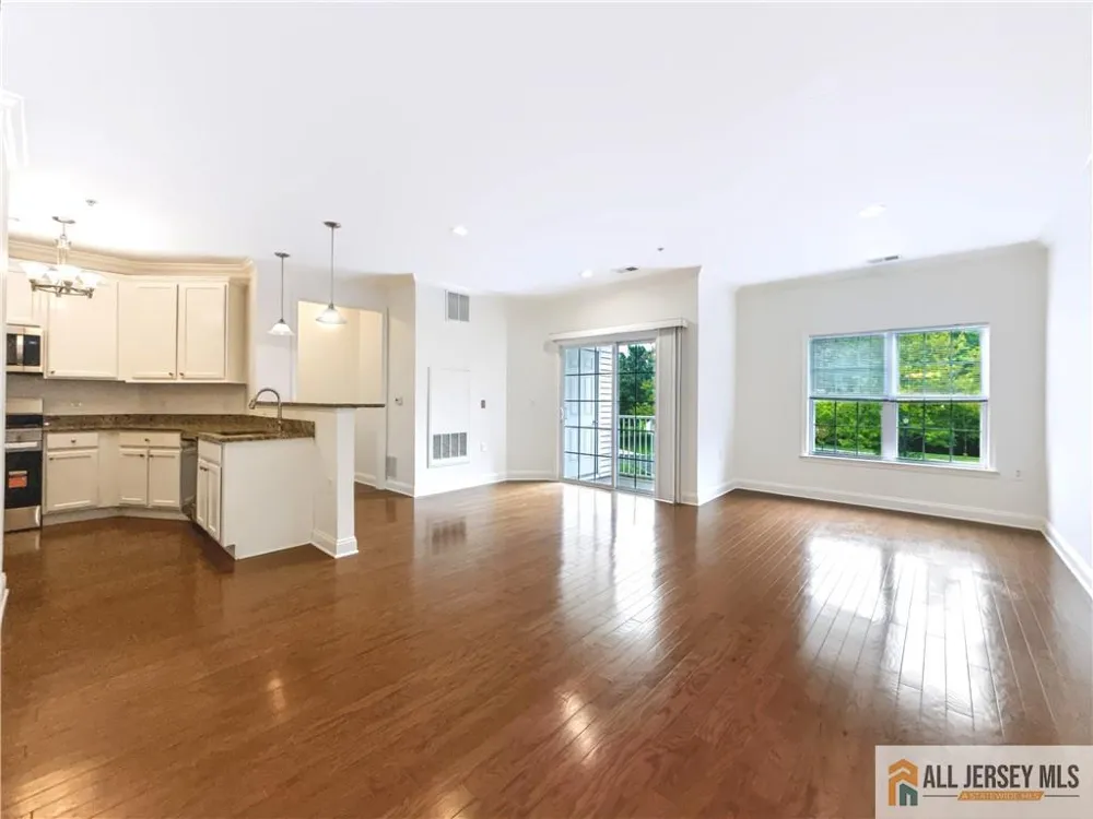 9213 Falston Circle #9213 Old Bridge, NJ 08857