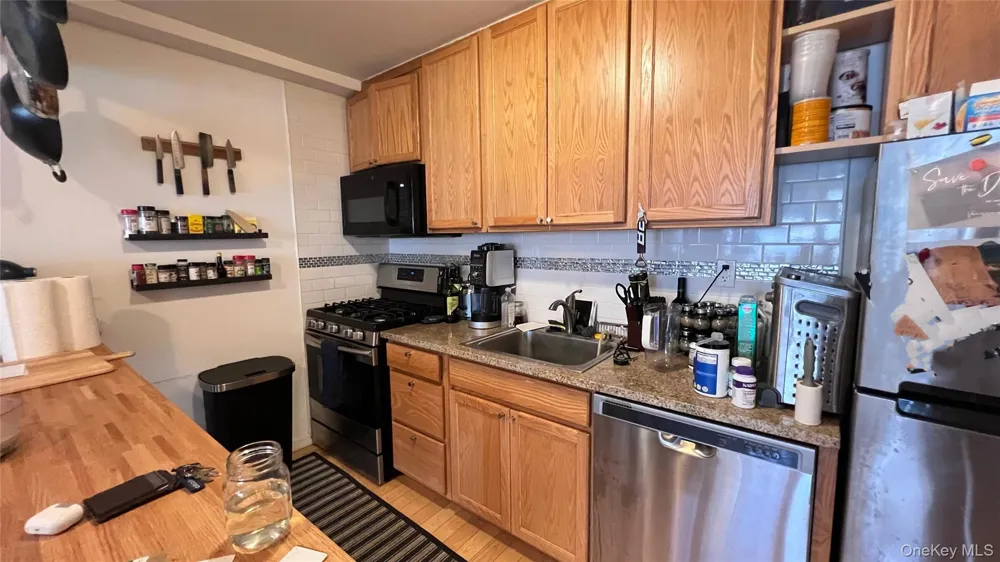 10-44 47th Avenue #3F Long Island City, NY 11101