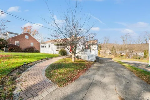 22 Quaker Hill Road