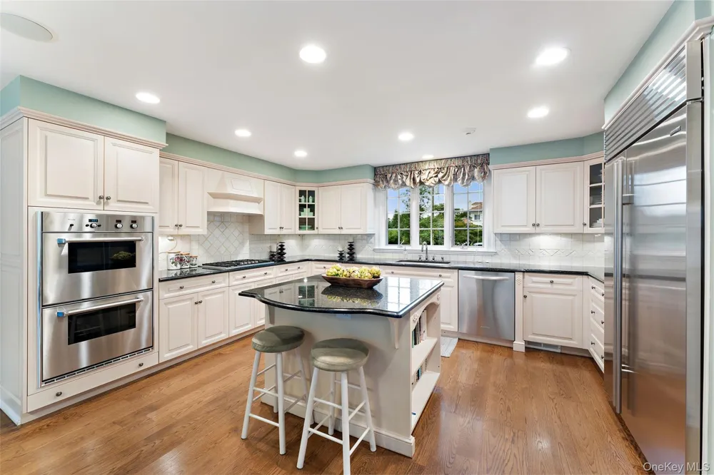 15 Sheldrake Road Scarsdale, NY 10583