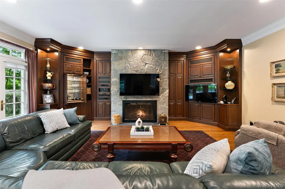 15 Sheldrake Road Scarsdale, NY 10583