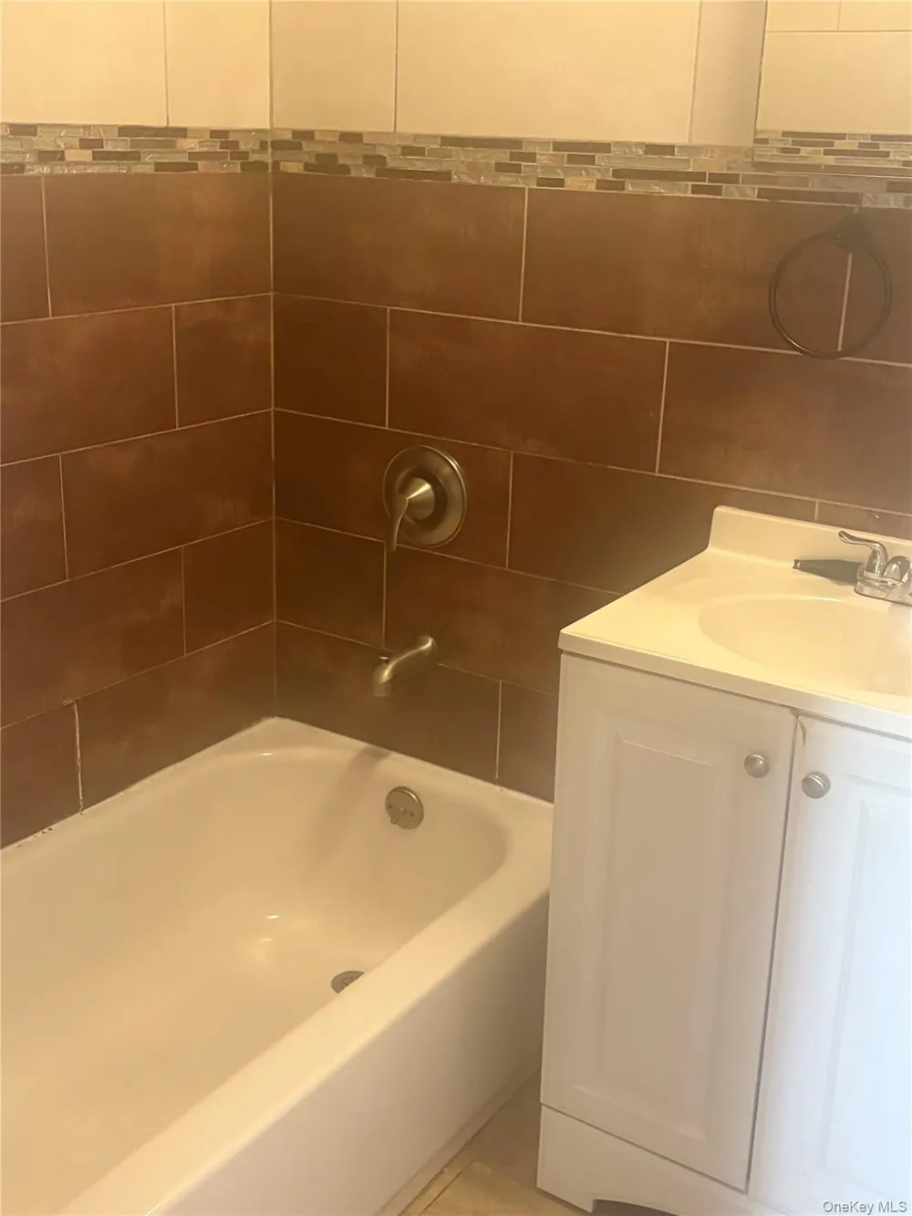 3334 Eastchester Road 3334 Eastchester Road Bronx, NY 10469