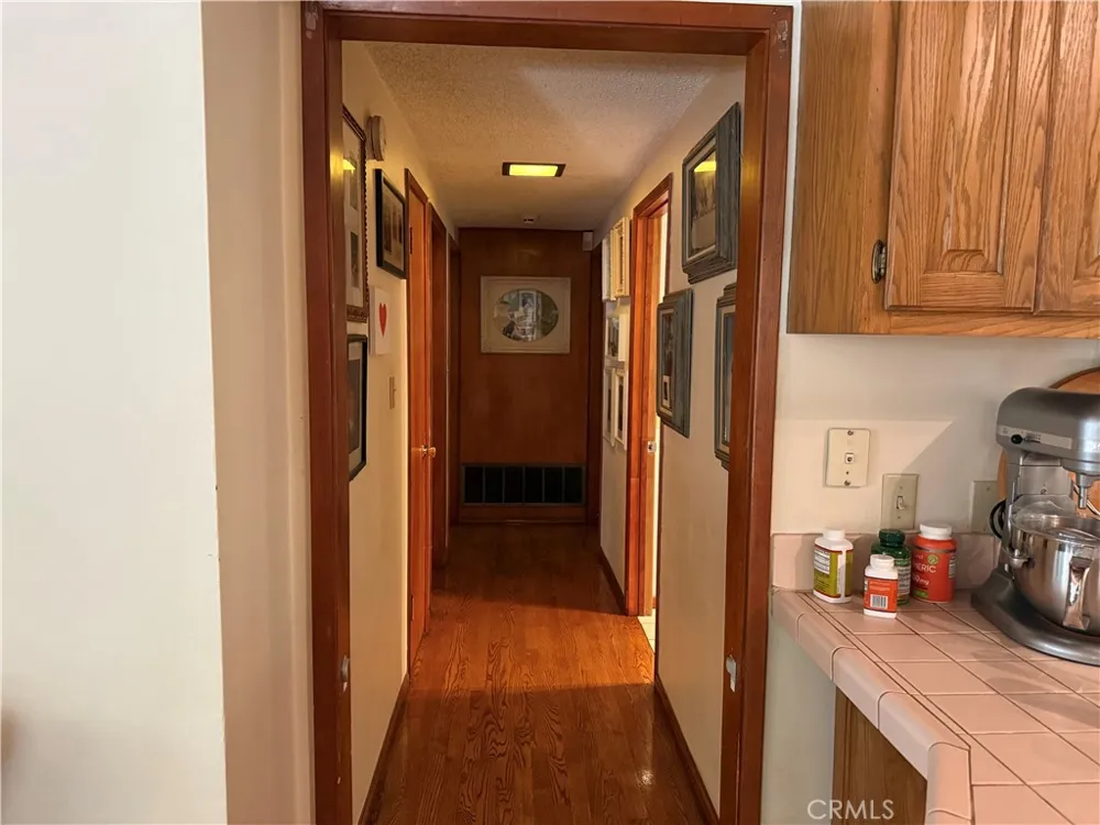 2567 E Chevy Chase Glendale, CA 91206