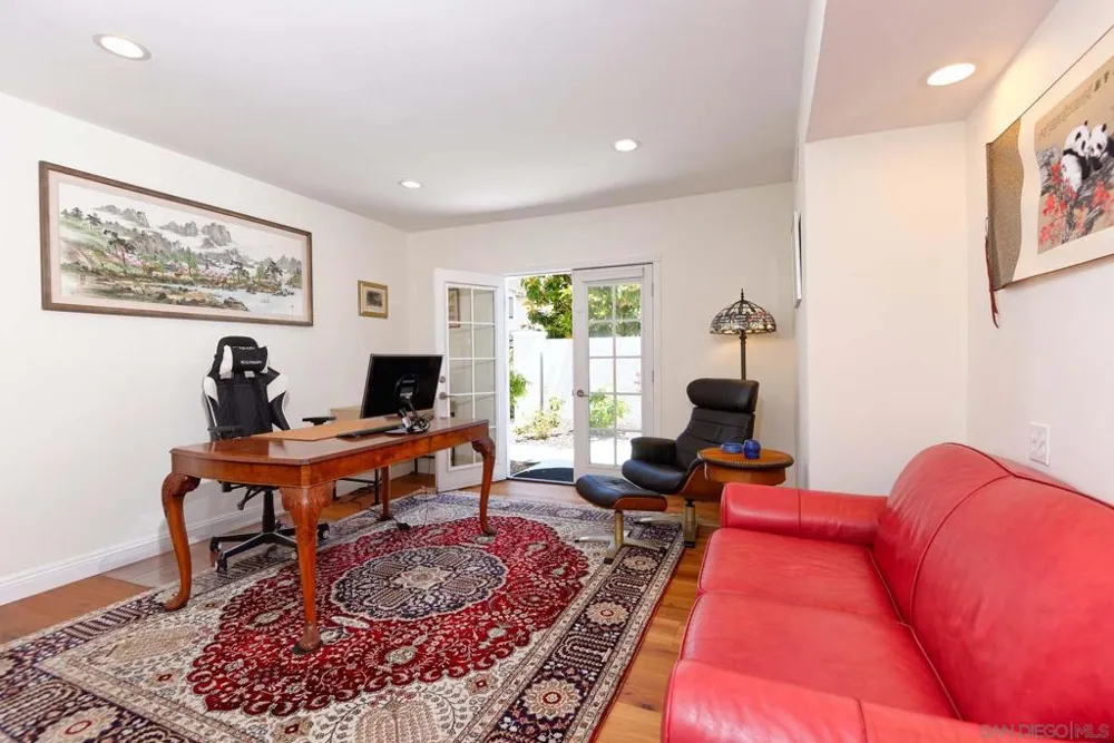 1948 Caminito El Canario La Jolla, CA 92037