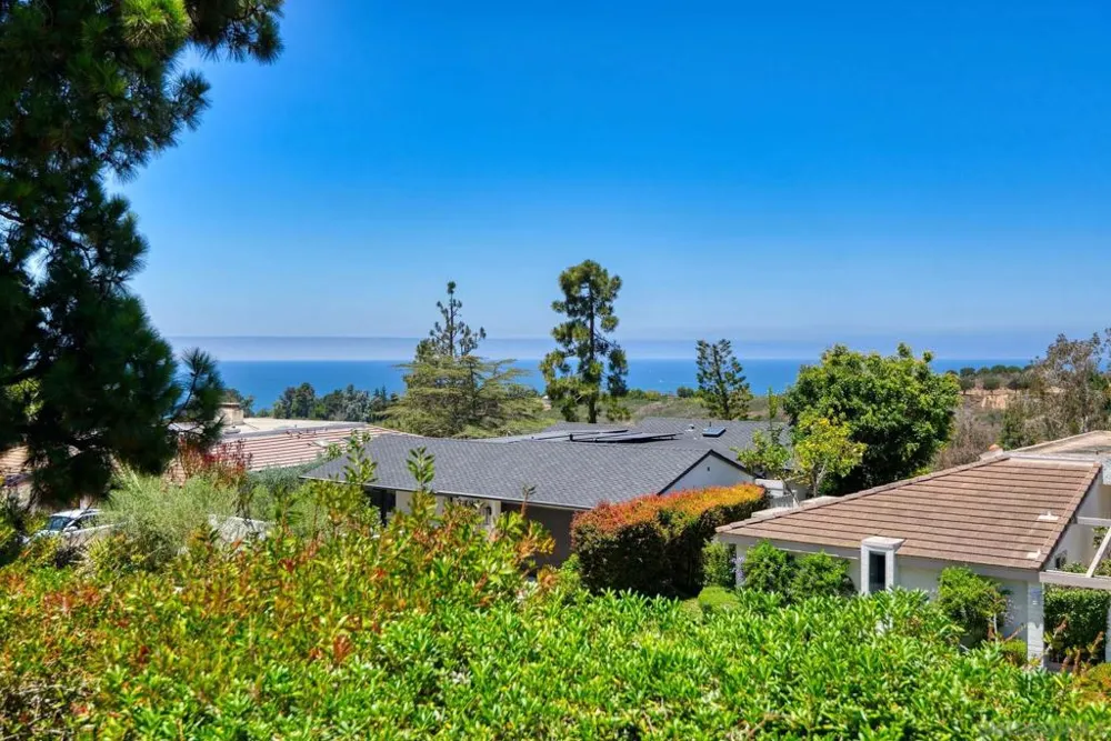 1948 Caminito El Canario La Jolla, CA 92037