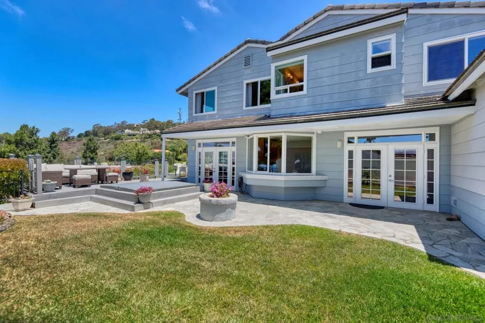 1948 Caminito El Canario La Jolla, CA 92037