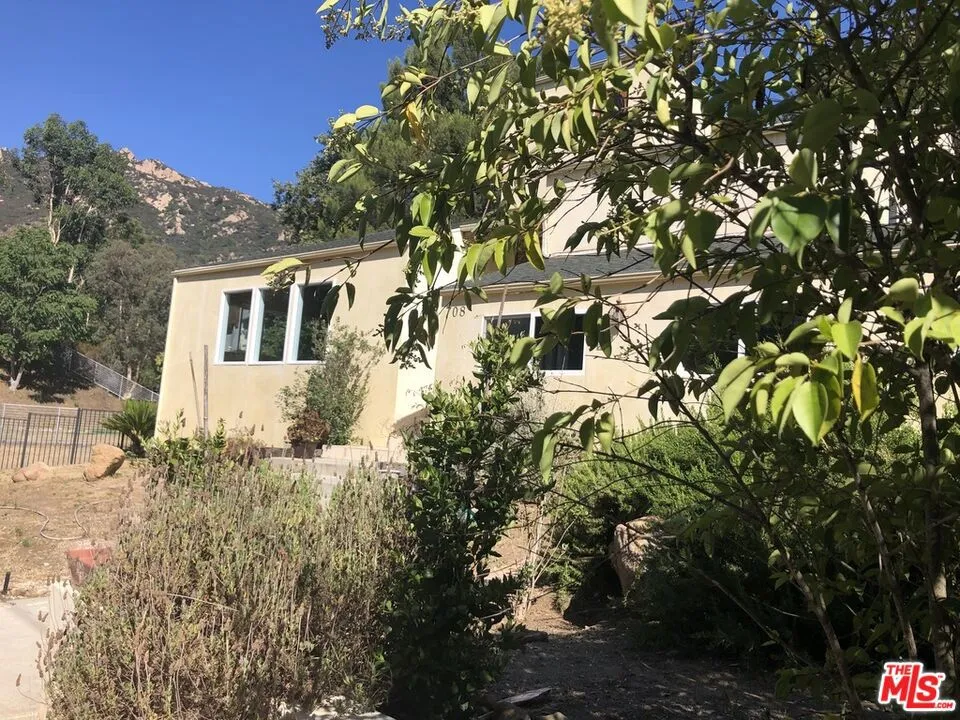 708 Thornhill Road Calabasas, CA 91302