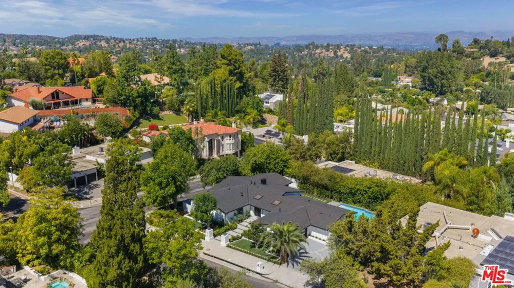 18057 Medley Drive Los Angeles, CA 91316